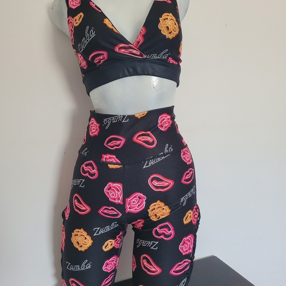 Zumba Outfit Top and Leggings Black with Kisses, Zumba letters M - Picture 2 of 14